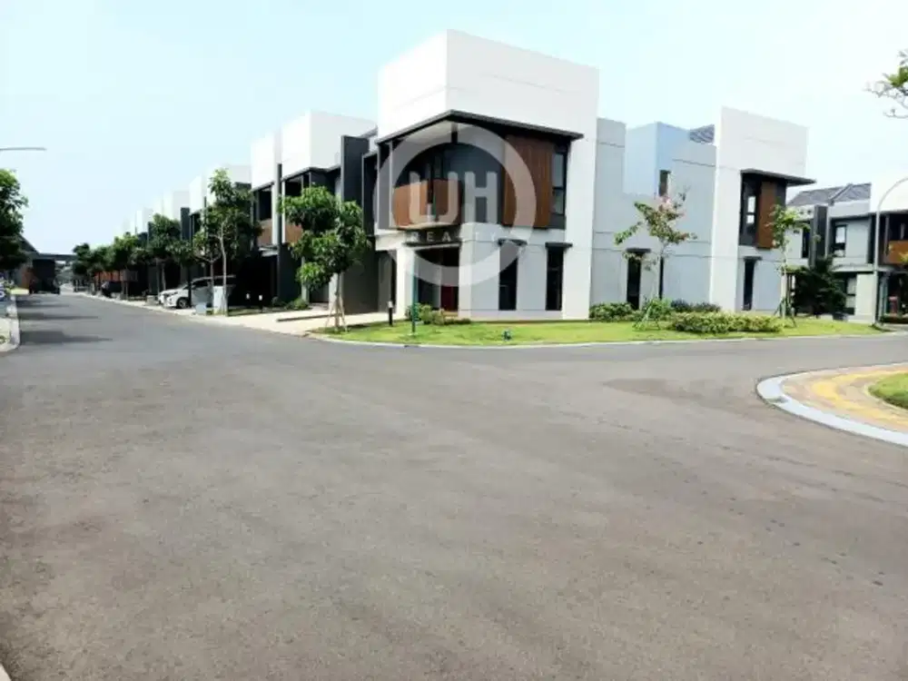 Rumah Disewakan di Summarecon Crown Gading Cluster Regia Bekasi Jawa Barat