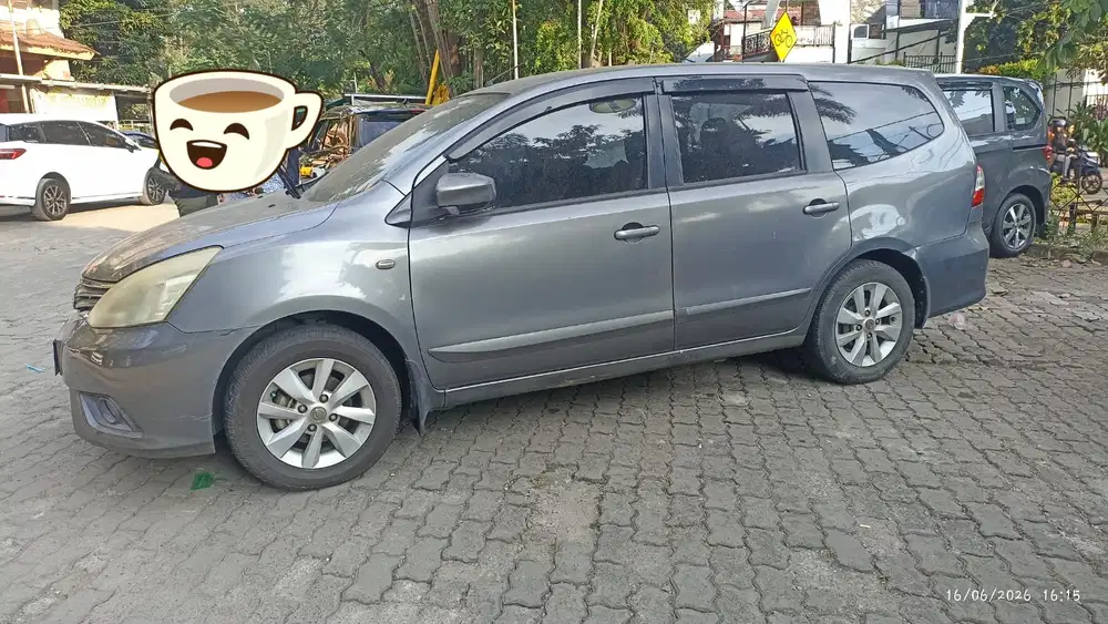 Nissan Grand livina 2015 AT XV