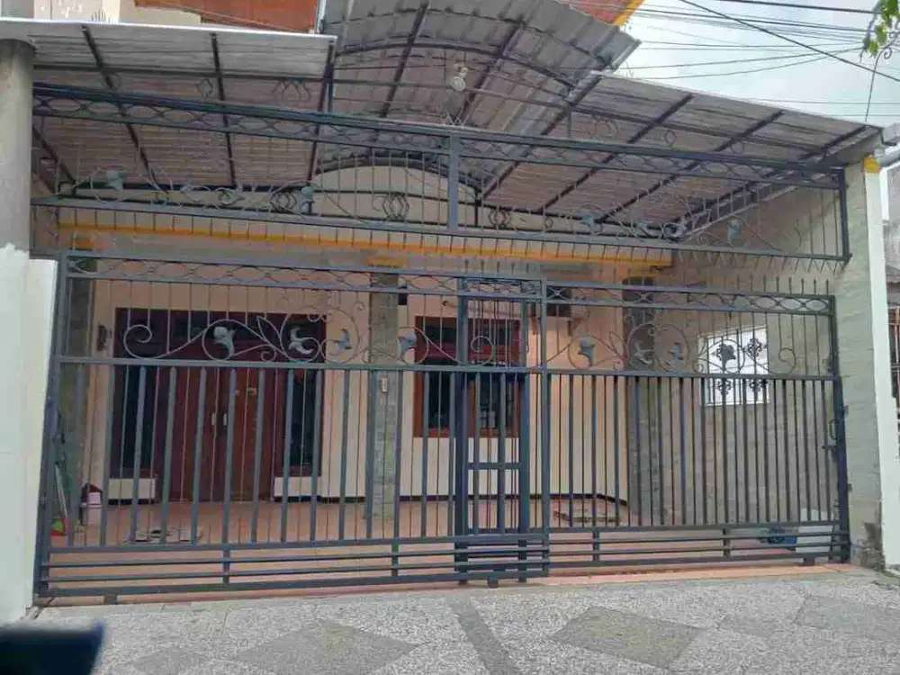 Rumah Modern Puri Anjasmoro 2 Lantai Lokasi Strategis