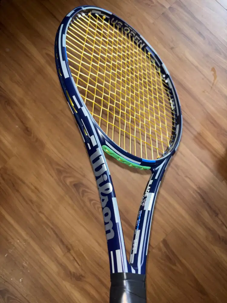 Raket Tenis Wilson Blade 100L V9 US Open Edition 2025