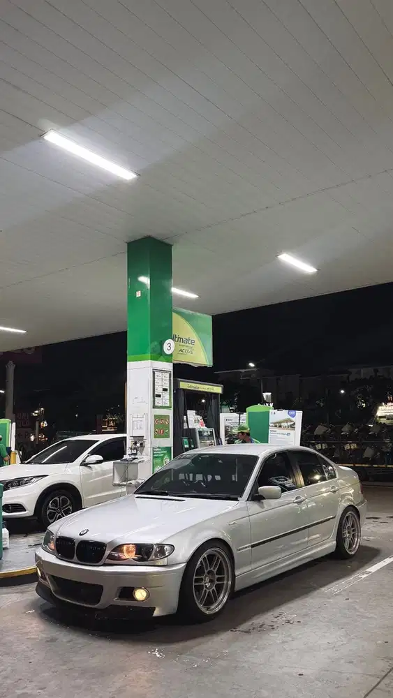 BMW 325i 2004 Bensin