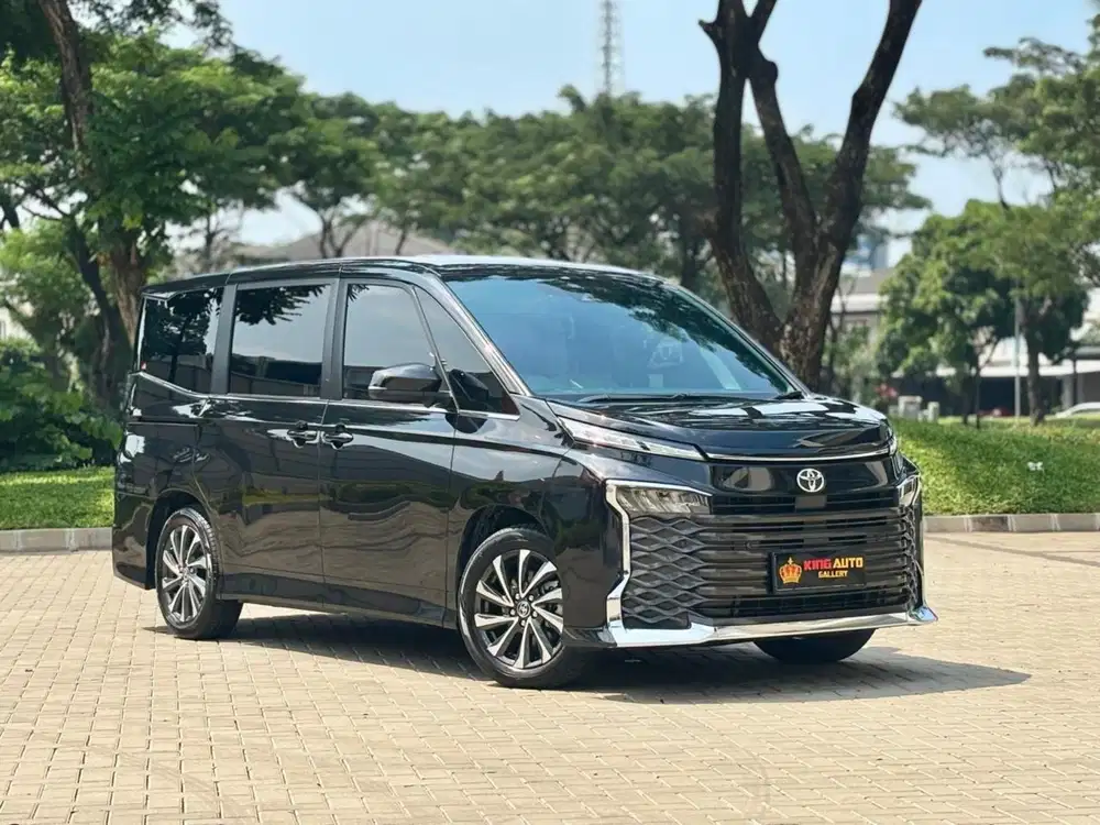 Toyota VOXY TSS 2.0 AT 2022 Tangan Pertama