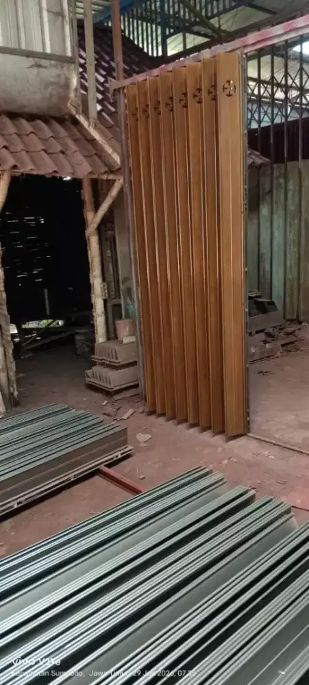 pintu harmonika