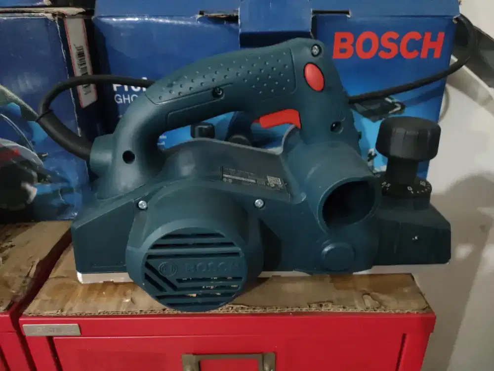 Bosch Professional GHO 6500 Mesin Serut Kayu Electric Planer 650W