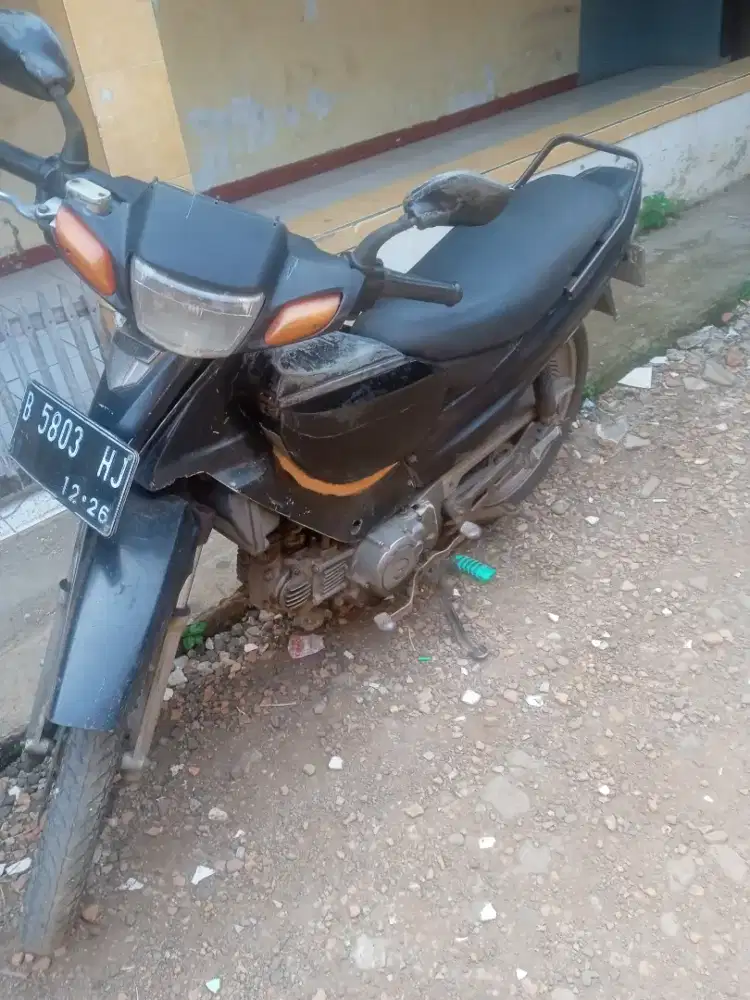 Jual motor Yamaha cripton motor sehat ss lengkap