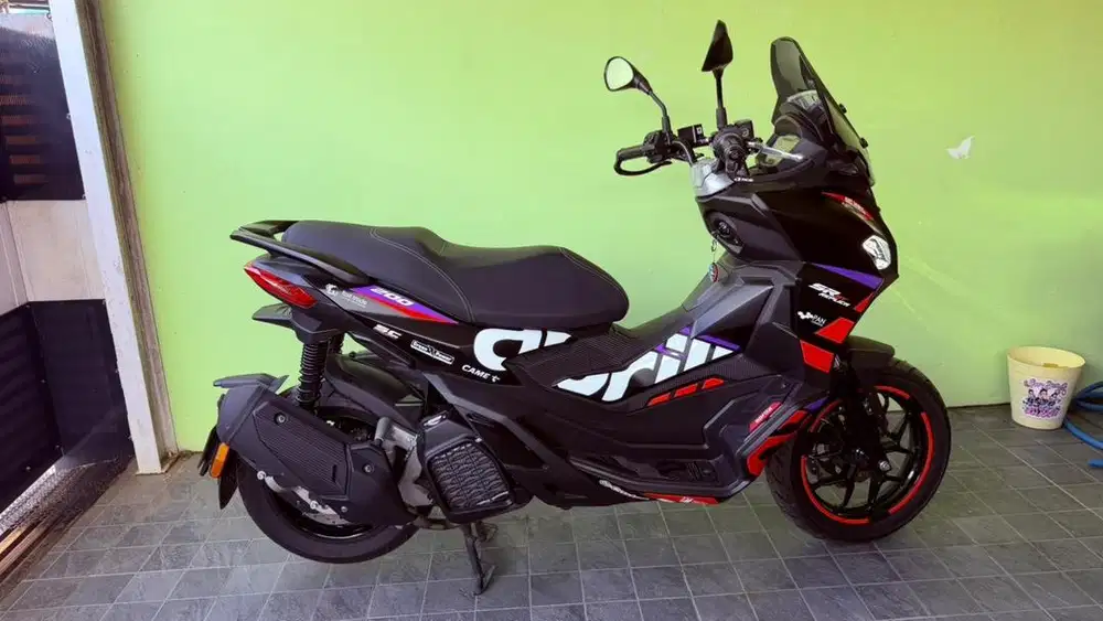 Dijual cepat Aprilia SR GT 200 Replica 2025,KM 380,kondisi like new