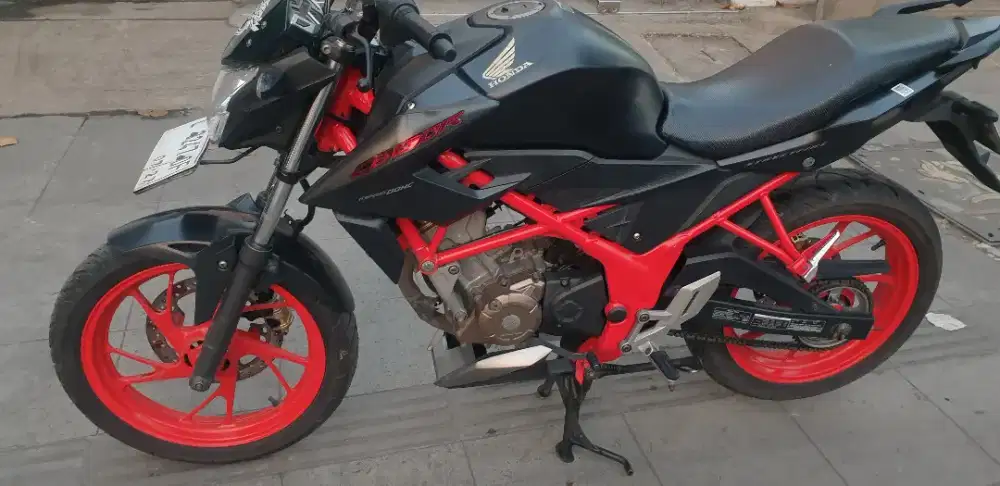 CB150R th 2017 mulus ljk baru 07-2027