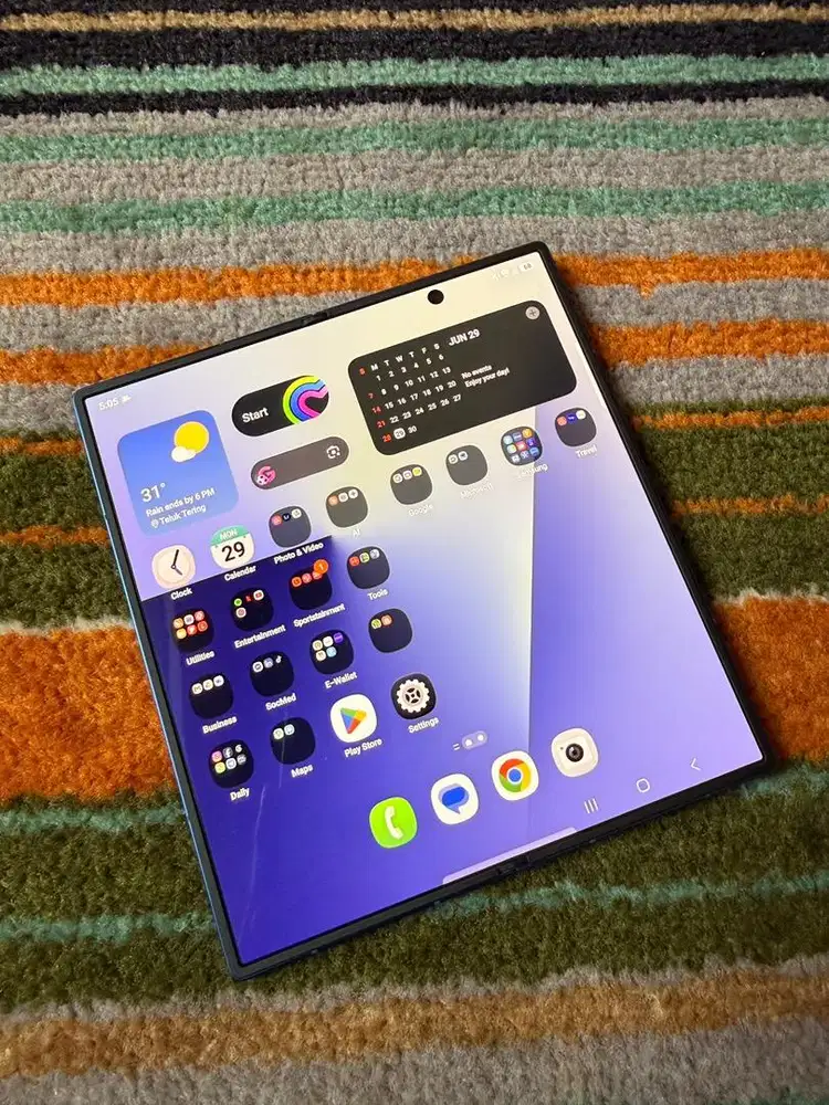 Samsung Galaxy Z Fold 7 RAM 16GB/1TB 1TB spec mentok SEIN like new 99%