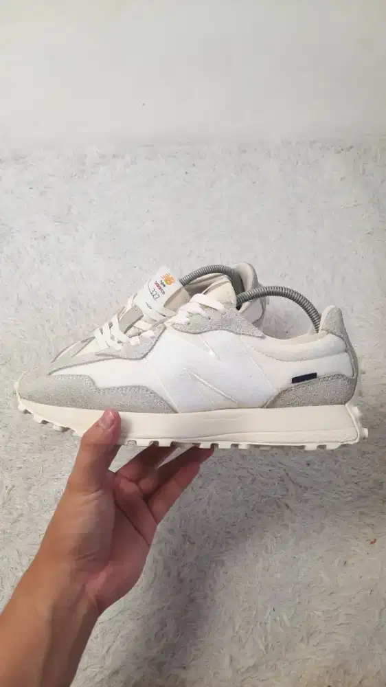 New Balance 327 - Moonbeam