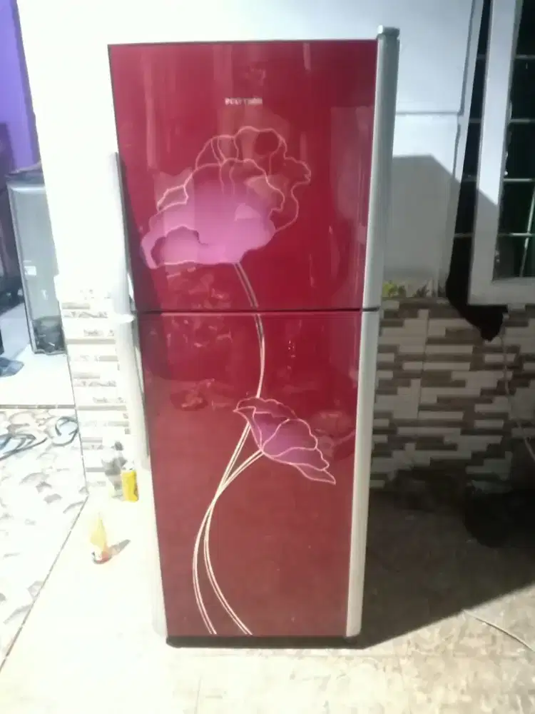 kulkas 2 pintu Polytron