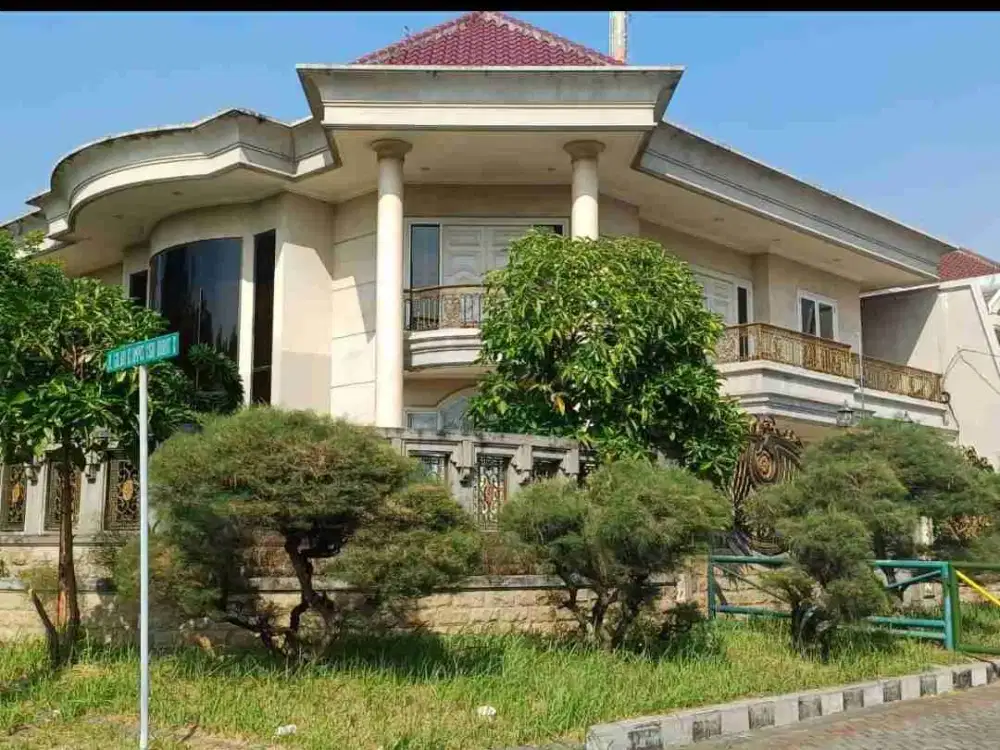 Disewakan rumah hook galaxy bumi permai Surabaya
