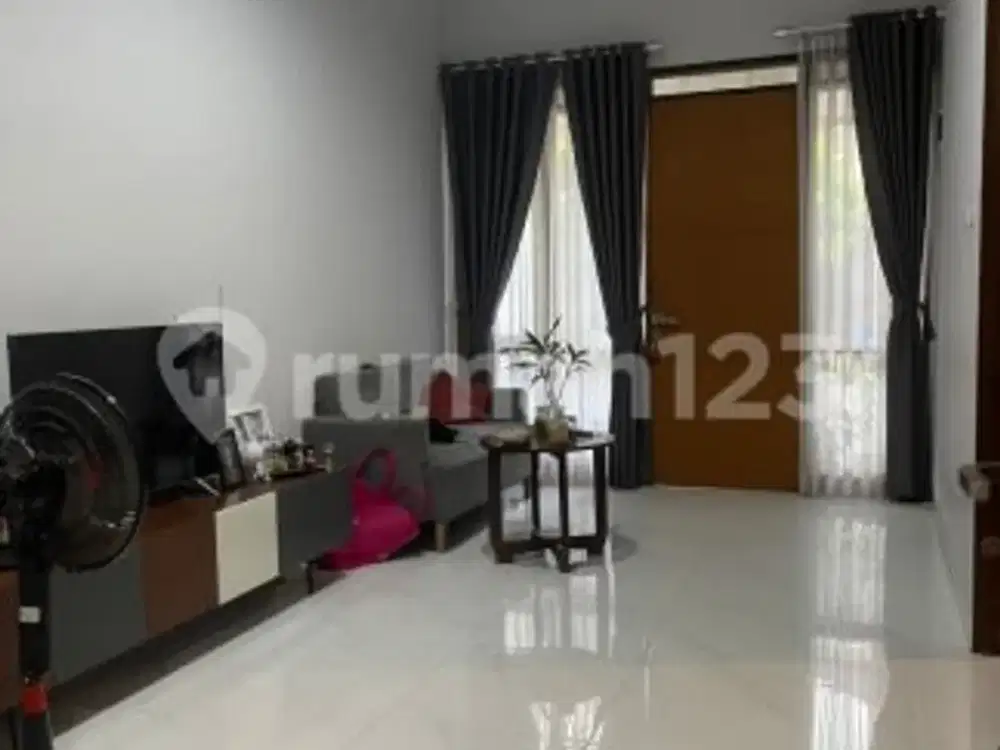 Dijual Rumah di Kompleks Cherry Fields Bandung