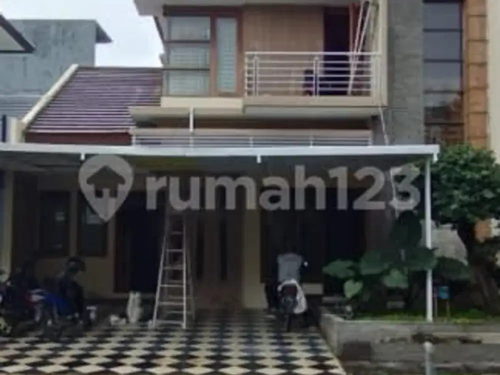 Disewakan Rumah Bagus 2 Lantai di Perumahan Taman Cipto Cirebon