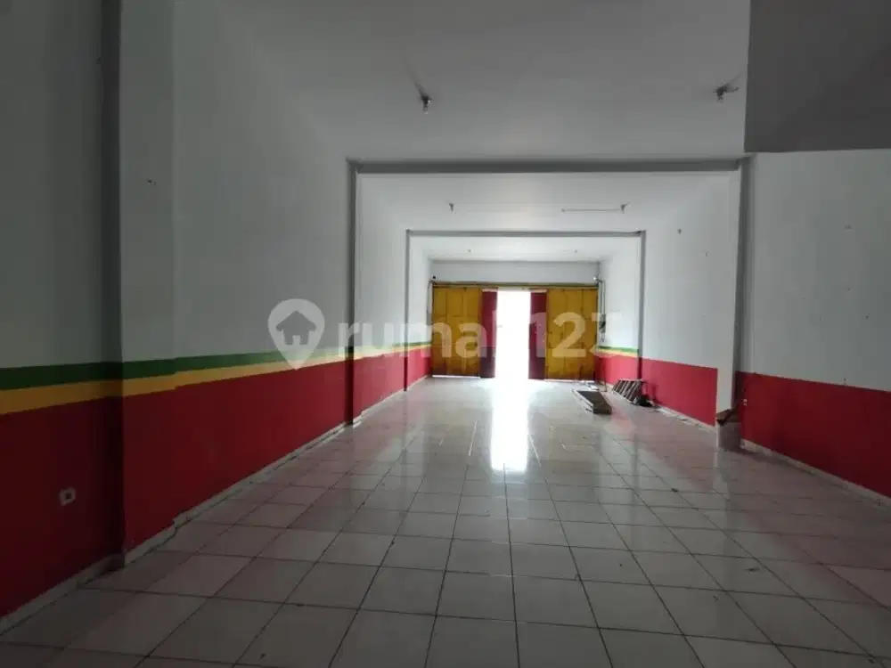 Disewakan Ruko 2 Lantai di Jalan Kasepuhan Cirebon