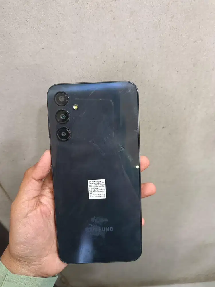 Samsung A24 8/128