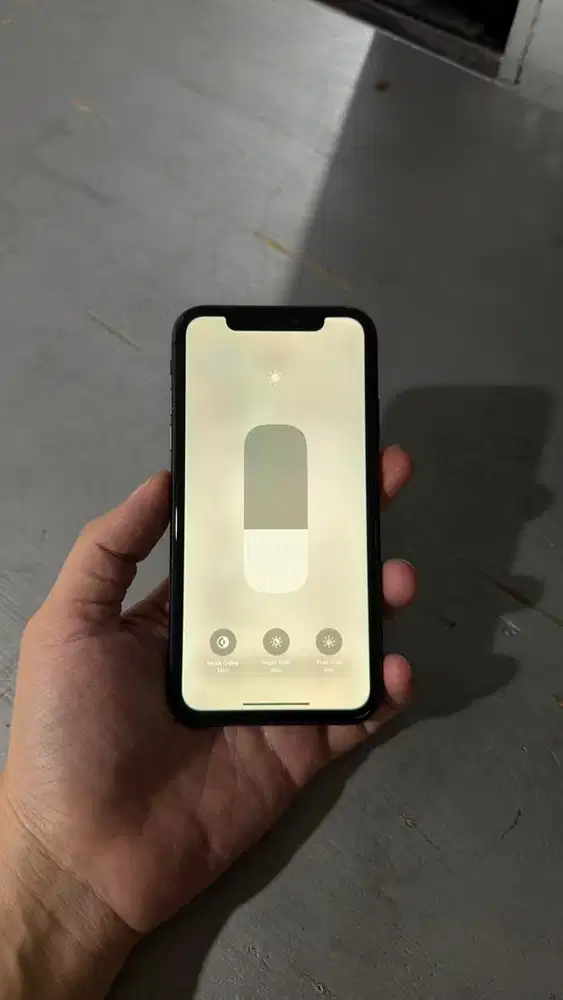 Iphone 11 Black 64GB Resmi Ibox