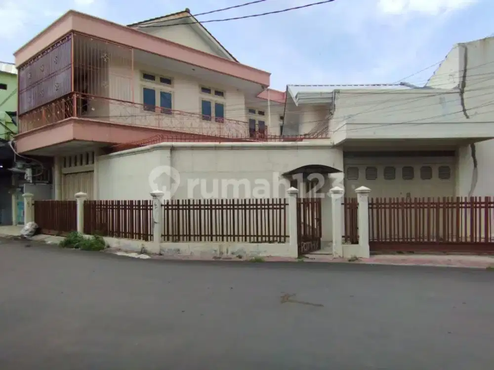 Disewakan Rumah 2 Lantai Di Jalan Basalamah Cirebon