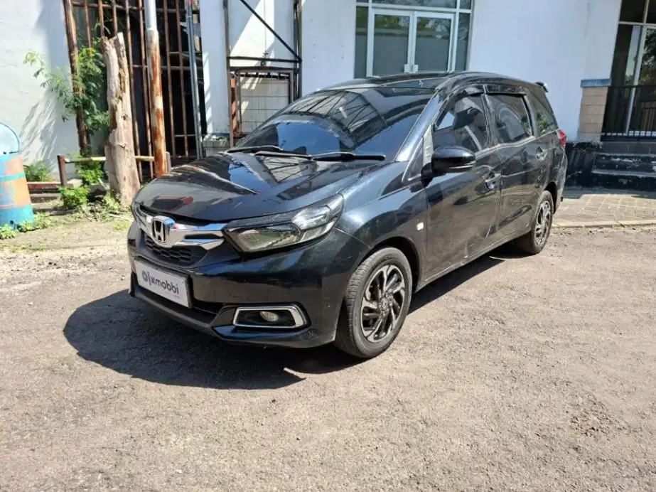 Pajak Panjang - Honda Mobilio 1.5 S Bensin MT 2019 Hitam