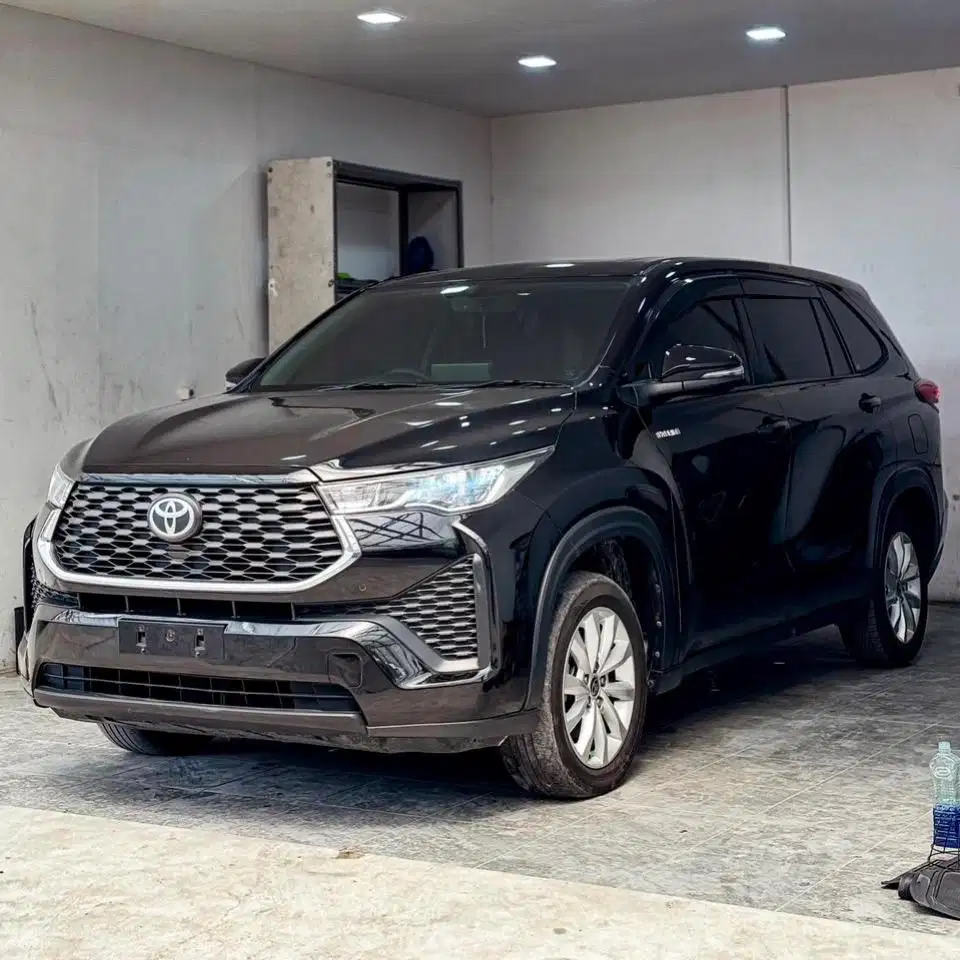 (CASH) Toyota Innova Zenix V Hybrid 2024