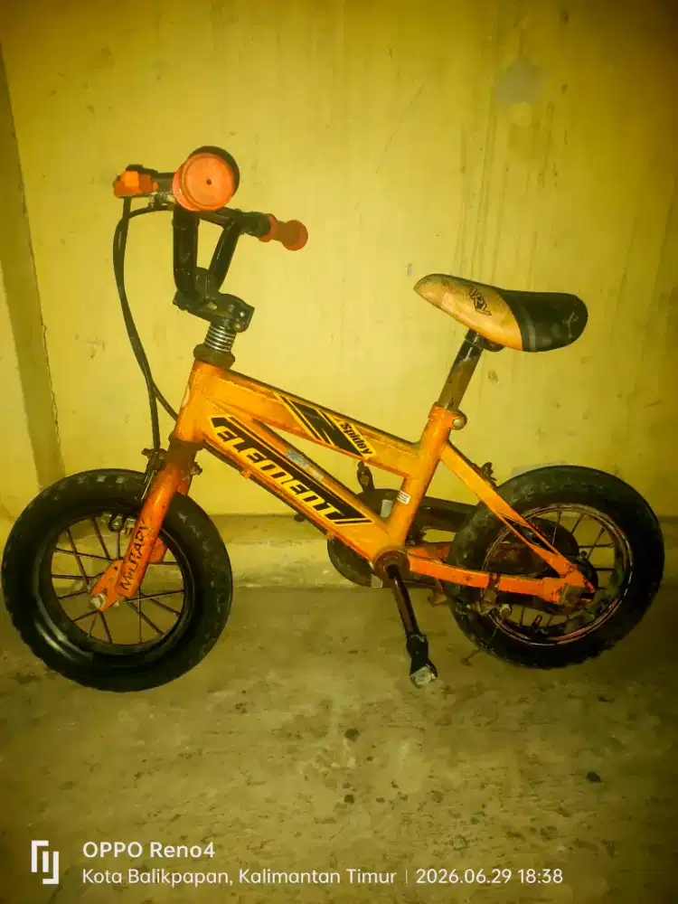 Sepeda anak merk Element army