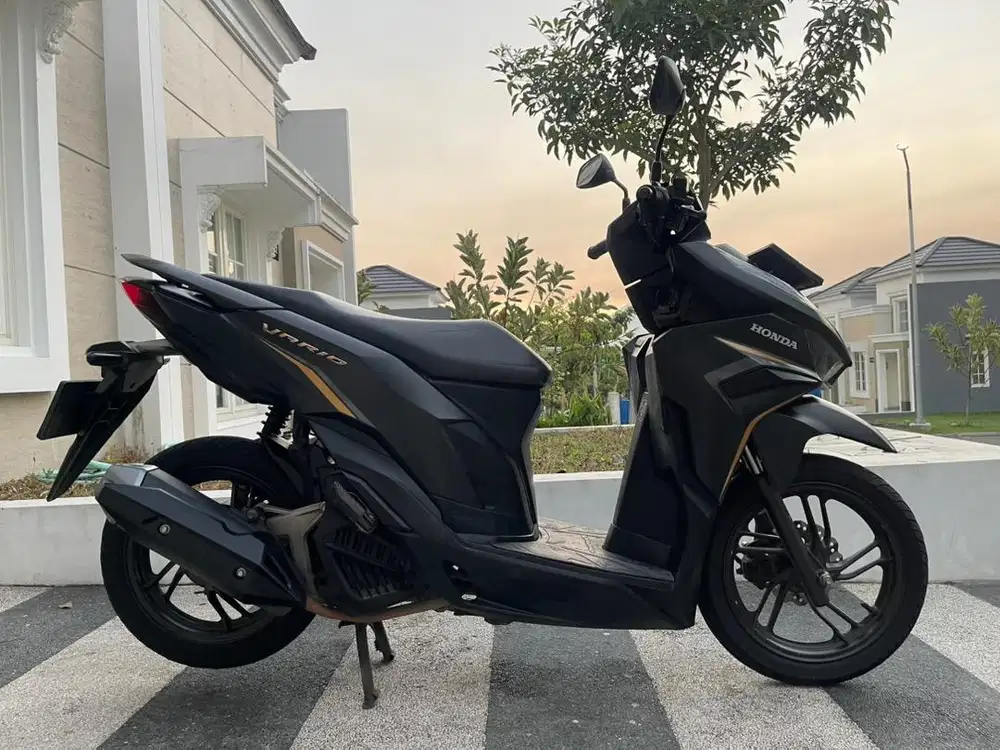 Di jual vario 125  iss cbs plat n malang kota