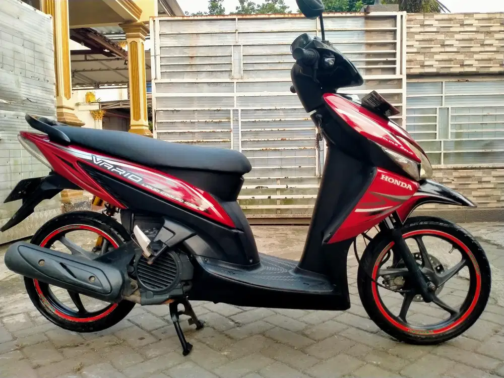 Honda Vario lengkap motor sehat walafiat keterangan detail dibawah