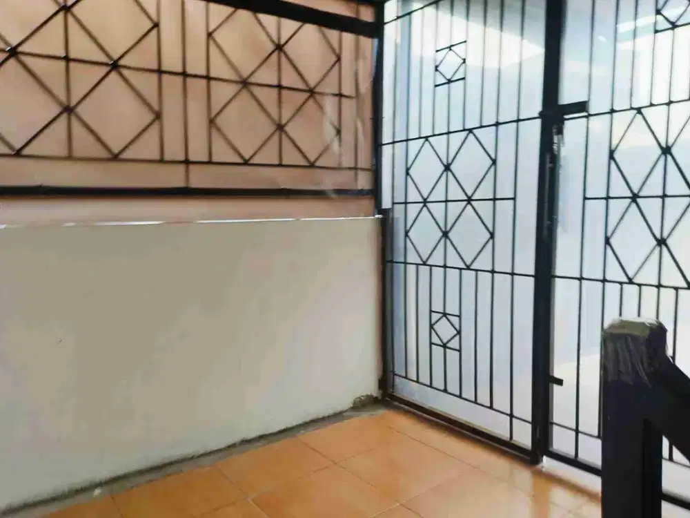 dijual rumah siap huni dekat mainroad di taman cibaduyut bandung