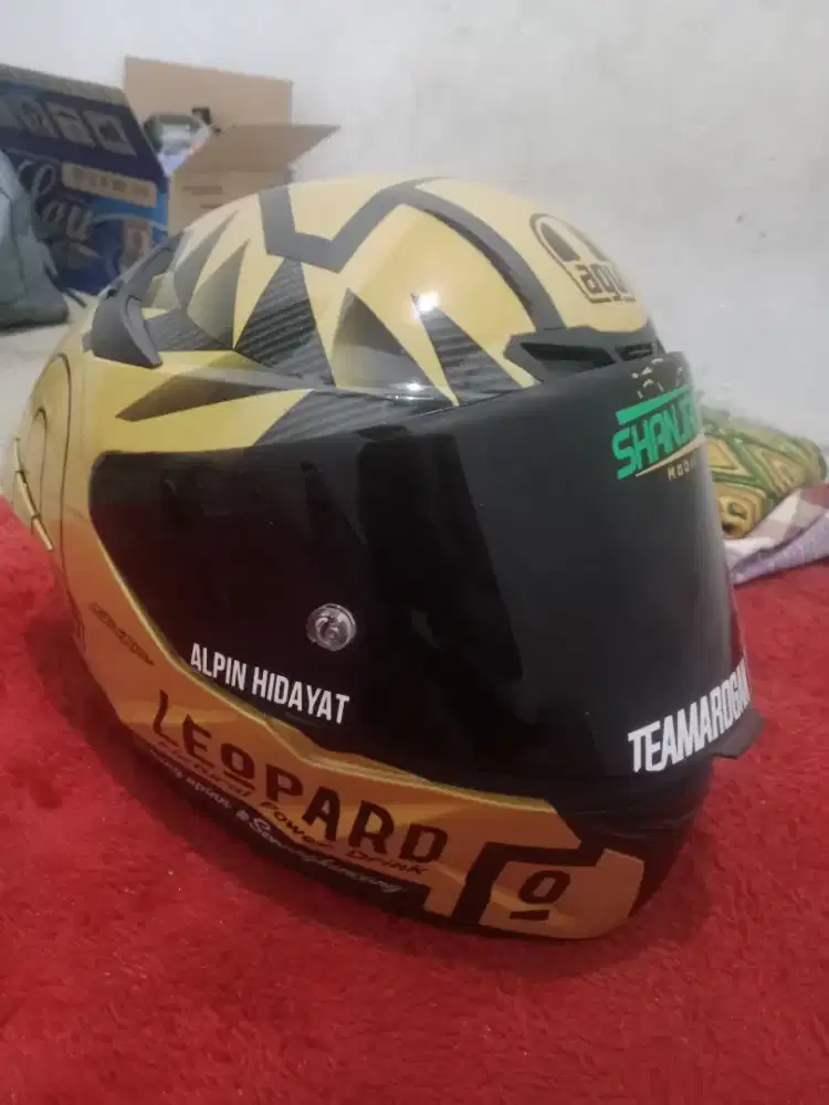 Helm AGV fullface setahun pake