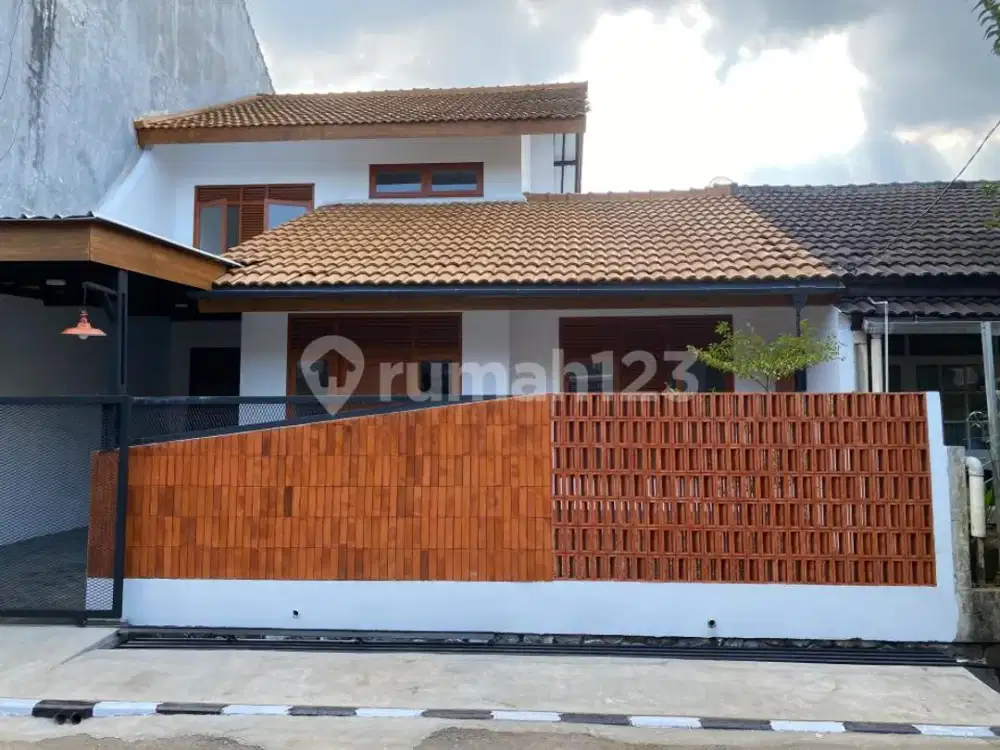 RUMAH GREES MODERN TROPIS JL SKI AIR PARALAYANG ARCAMANIK ENDAH BANDUNG