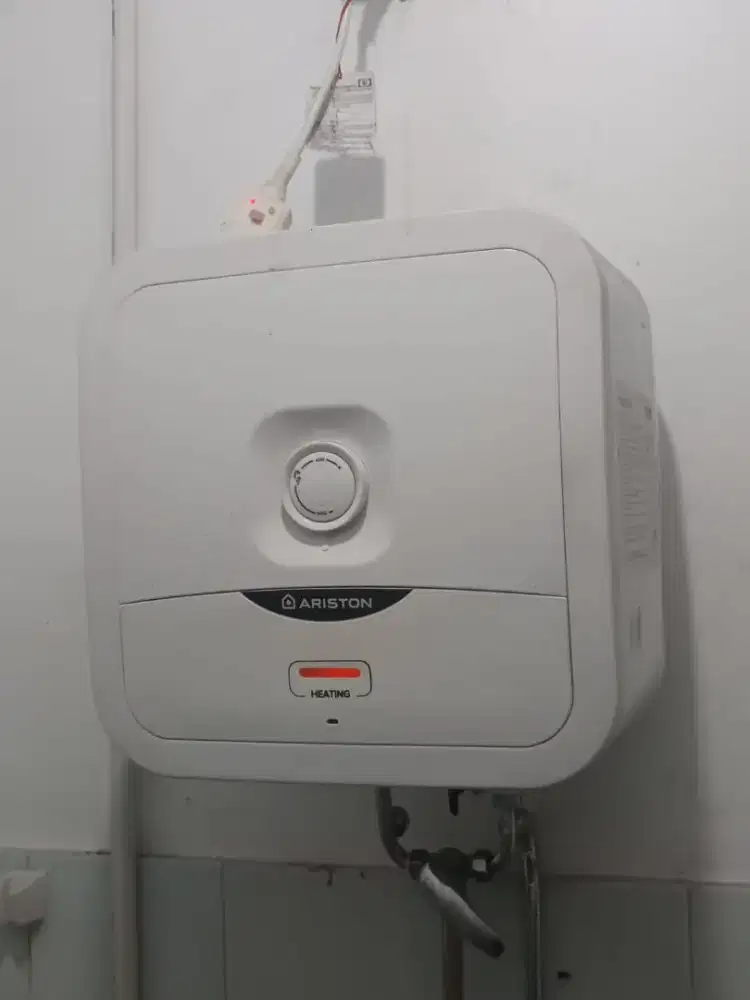 Water heater merk ariston