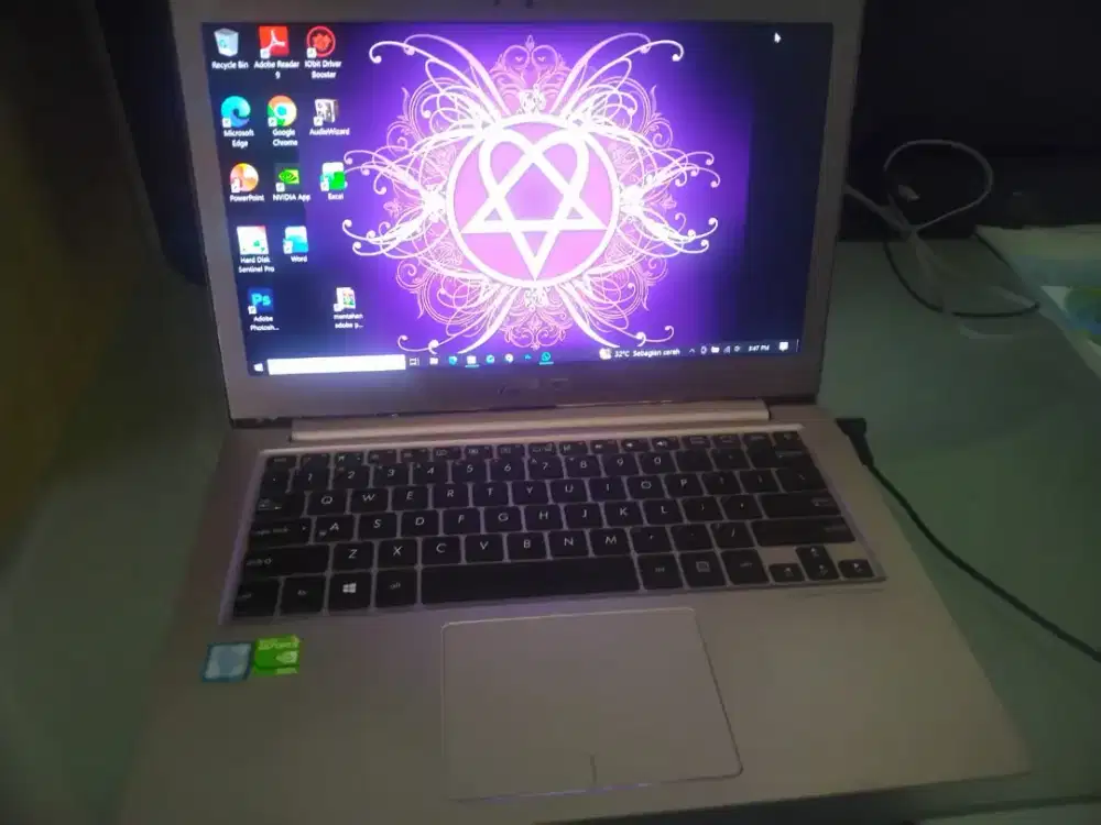 Dijual Laptop Asus UX303L