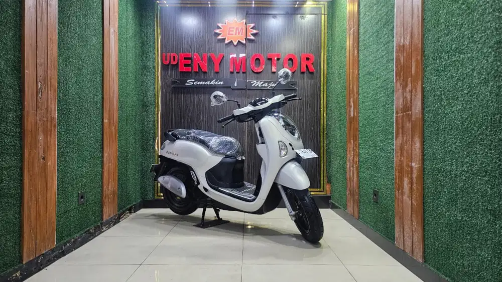 UD ENY MOTOR - Honda New Scoopy Prestige thn 2025 mulus