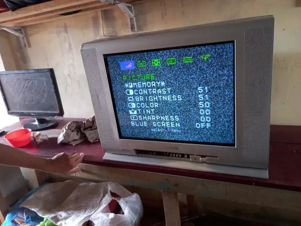 TV  merk TOSHIBA