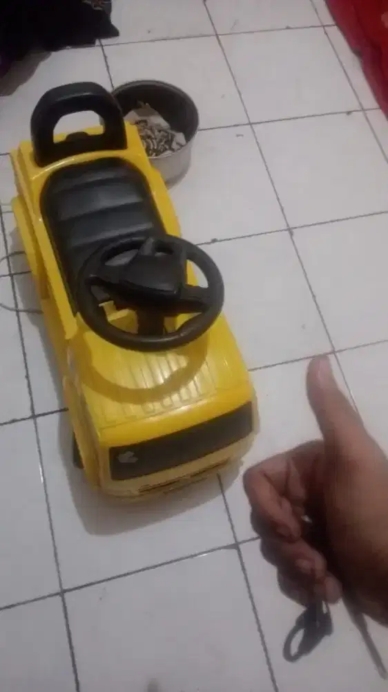 Mobilan aki di jual harga 250 masih normal cuma aki nya aja lemah