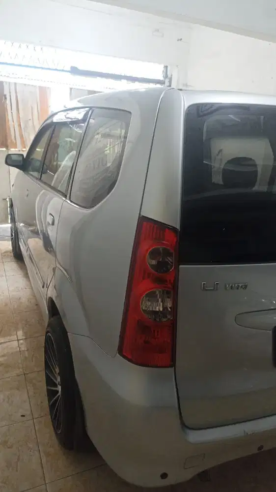 Daihatsu Xenia 2011 Bensin