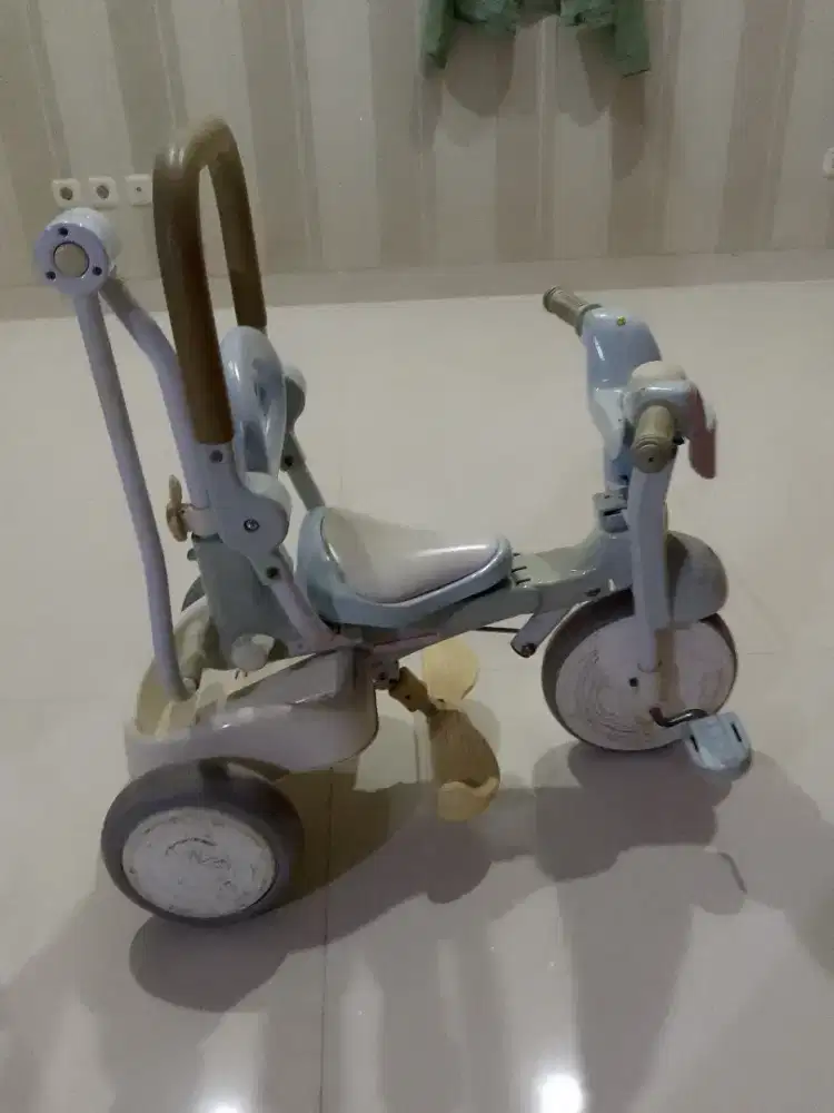 Jual sepeda roda 3 utk Balita merk IMO