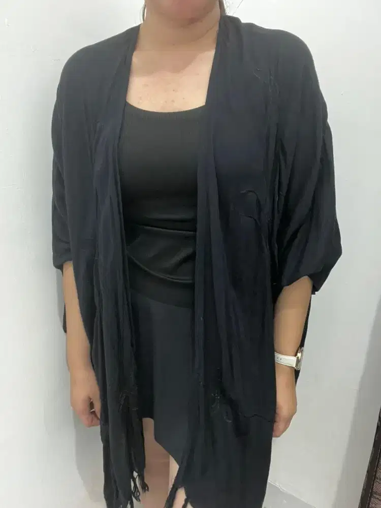 Outer Hitam Polos Large