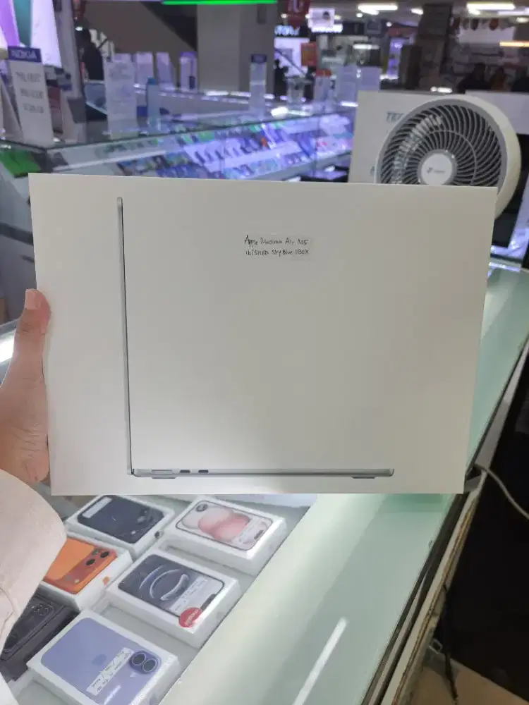 Macbook Air M5 13 Inch 16/512GB SSD Sky Blue New Garansi IBOX