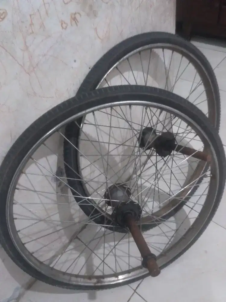 dijual velg becak/gerobak uk28x11,5