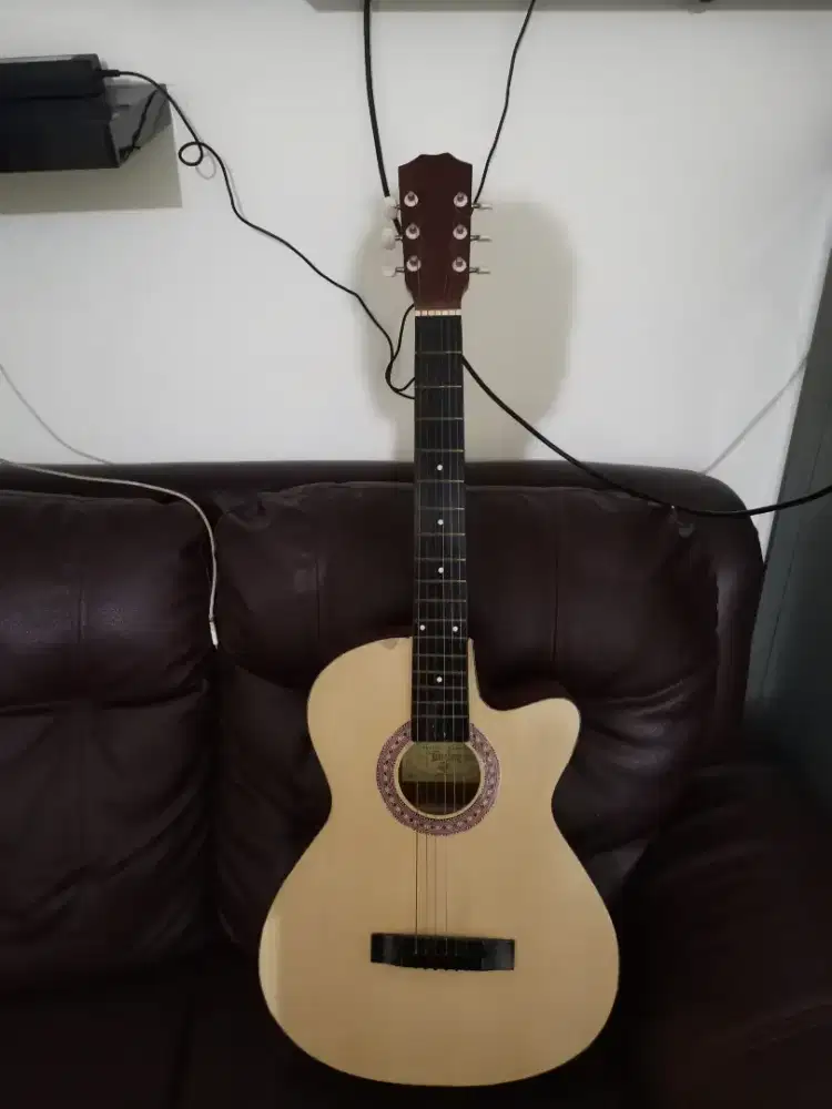 Guitar akustik di bekasi