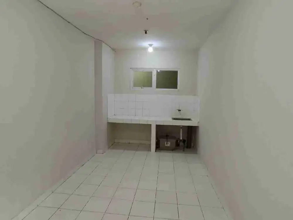 Disewakan Kios usaha Apartemen Green Palm, Dekat Green Lake, Jakarta Barat