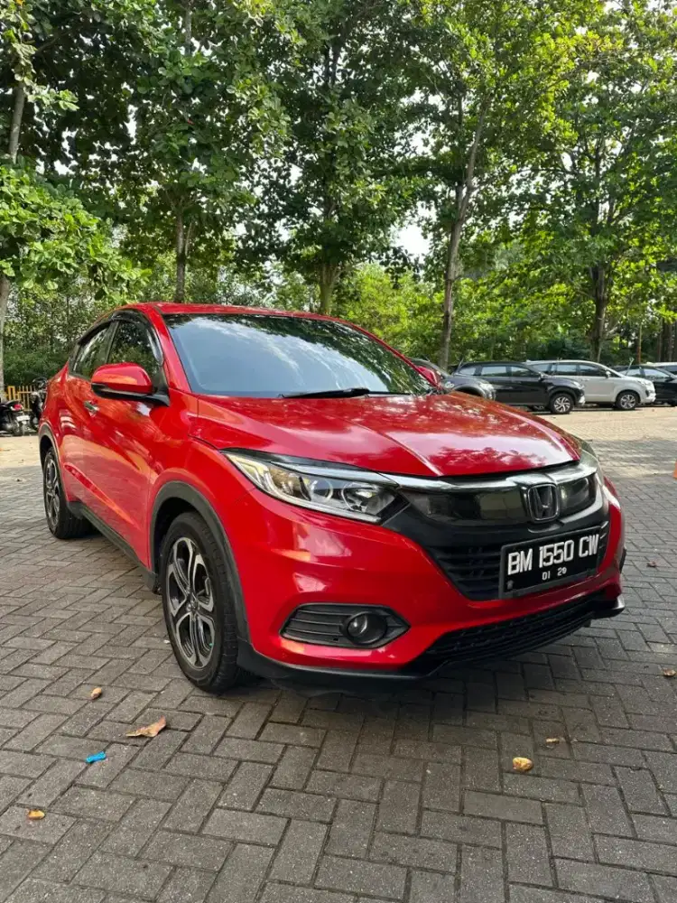 Honda HRV E Facelift AT 2018 km low
