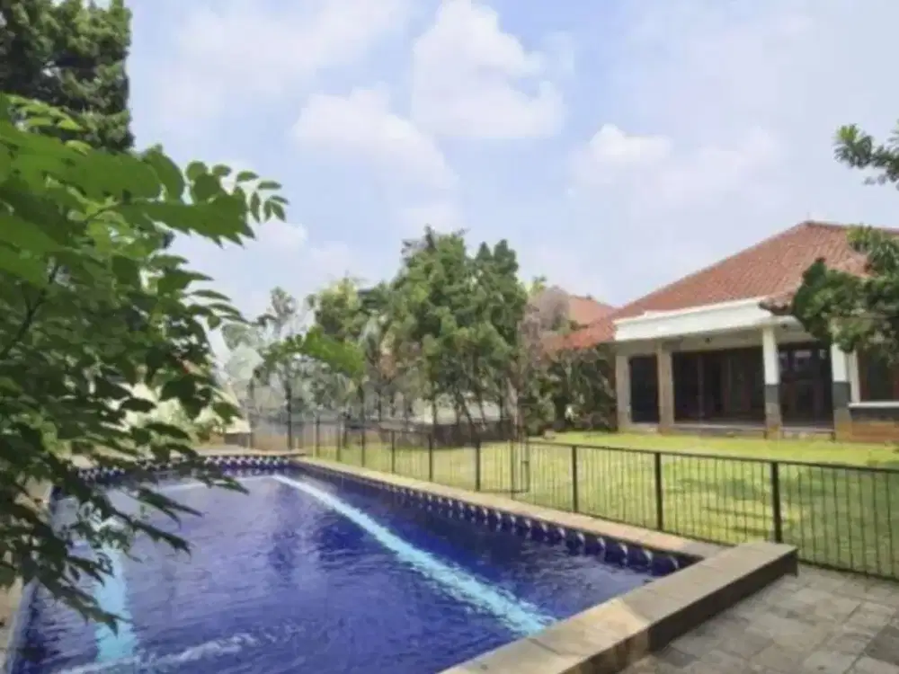 Disewakan Rumah Luas di Area Kemang Jakarta Selatan | Std697