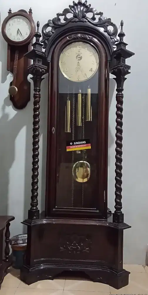 Jam kuno junghans buatan Jerman