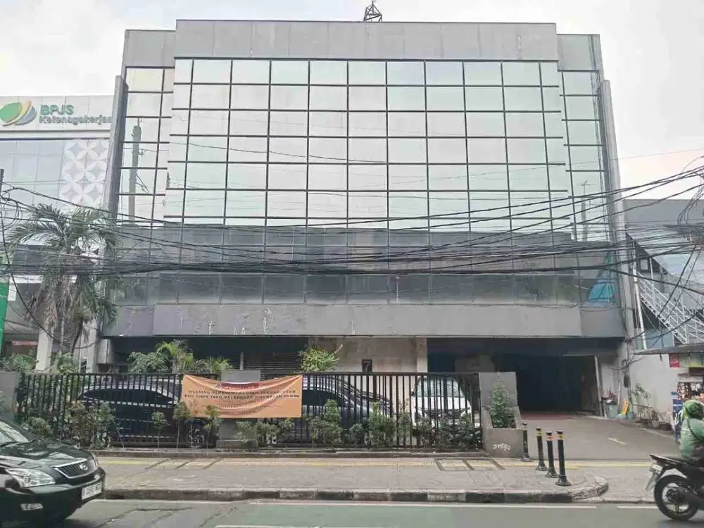 Di Jual Gedung Kantor, Lokasi strategis di Jl. RS. Fatnawati Jakarta Selatan, dekat MRT Blok A & MRT Haji Nawi