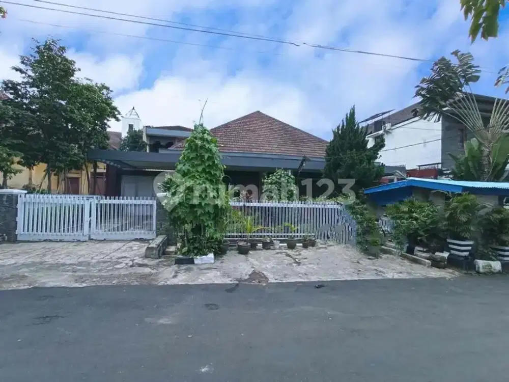Rumah Strategis Area Riau Bengawan Taman Cibeunying Cihapit Bandung