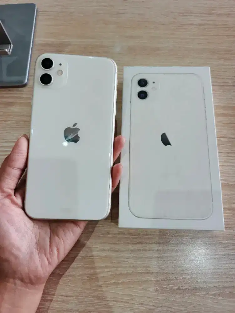 Iphone 11 second 64gb bunga ringan