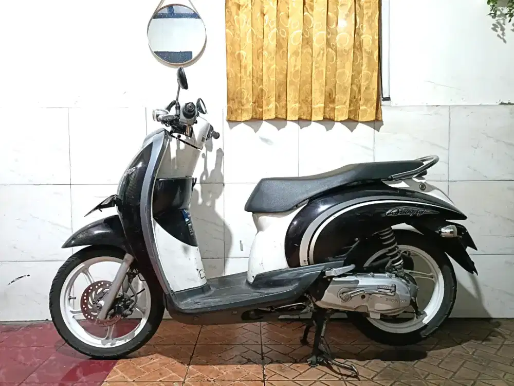 Scoopy tahun 2010 full original/tt boleh gan cash lebih bagus
