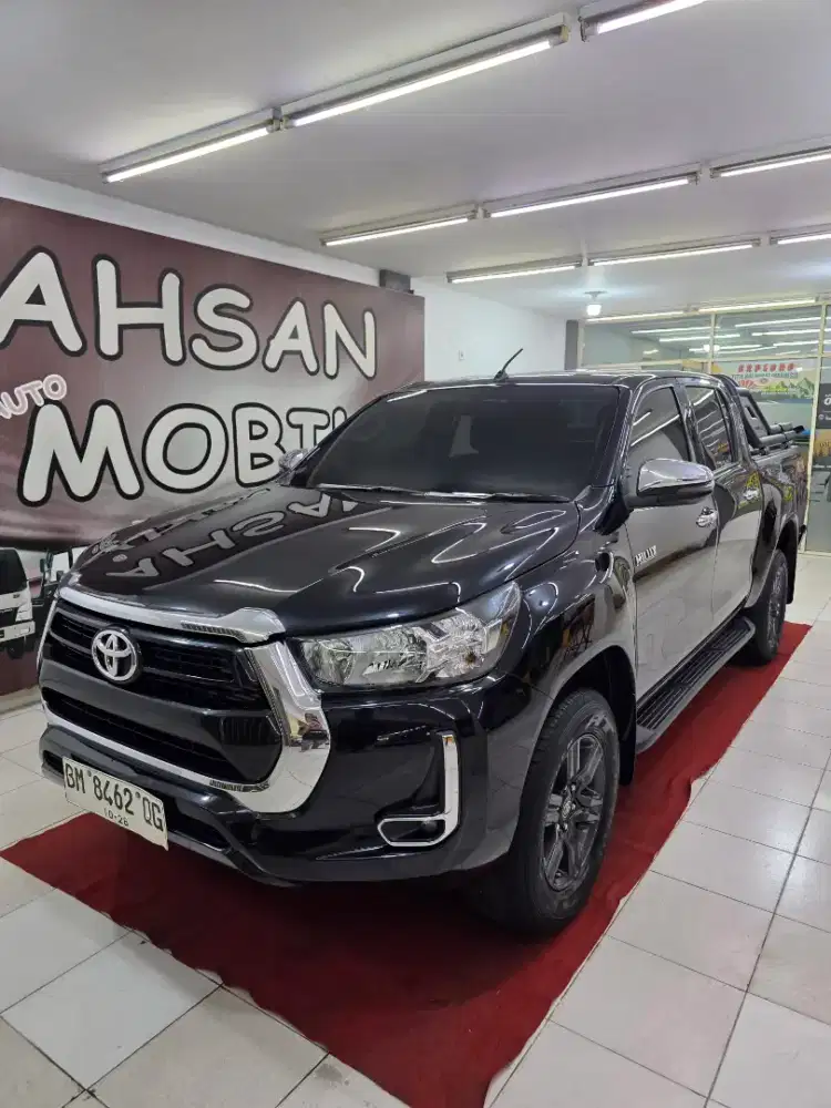 Toyota Hilux G manual Double Cabin 4x4 2023