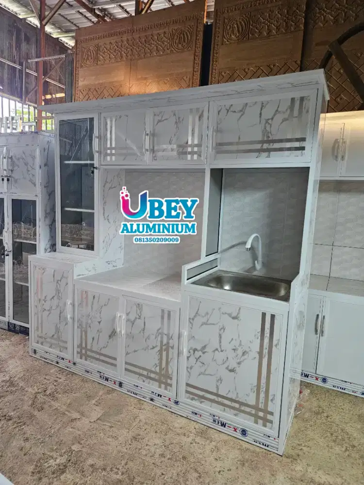 Lemari kompor 4 pintu ada cuci piring